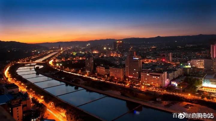 外交部发言人就阳泉相关评论文章发表观点